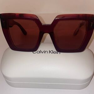 Calvin Klein Tortoise Shell Sunglasses with White Case NWT